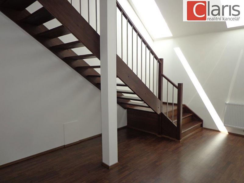 Pronájem bytu 2+kk 62 m² – fotografie 2