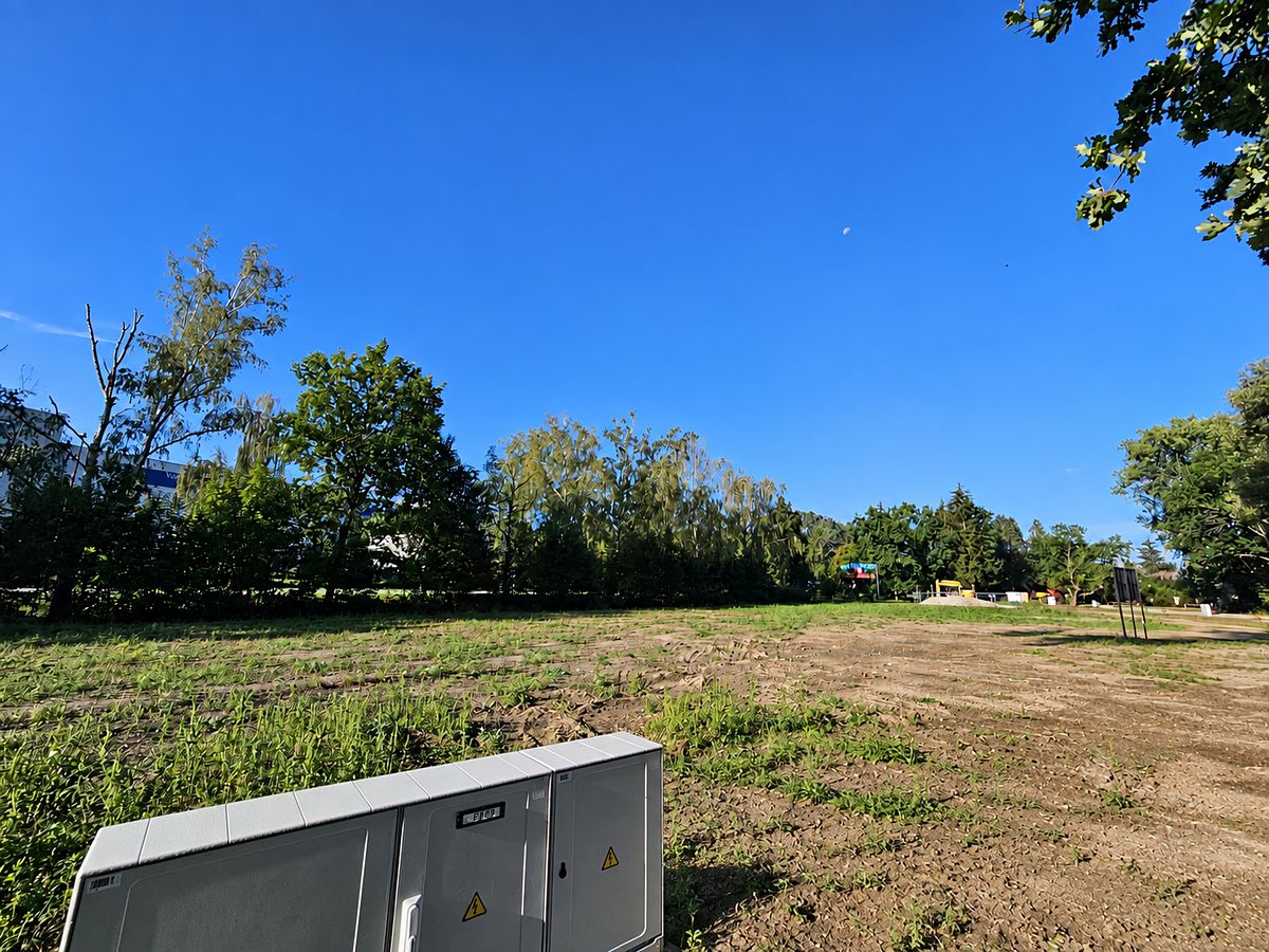 Prodej stavebního pozemku 1050 m² – fotografie 2