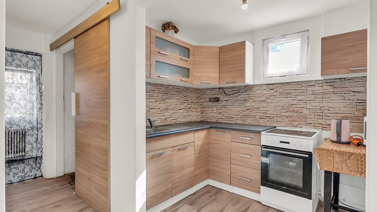 Prodej rodinného domu 167 m², pozemek 396 m² – fotografie 3