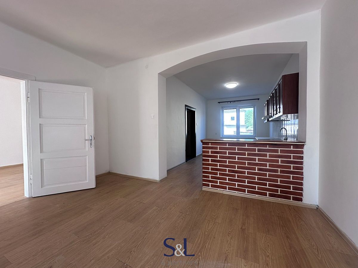 Pronájem bytu 2+1 70 m² – fotografie 2