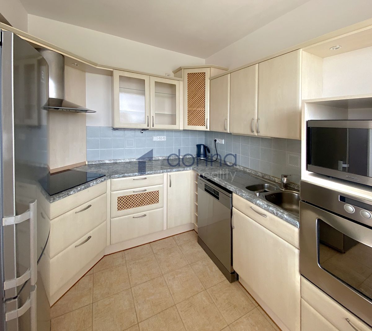 Pronájem bytu 4+1 111 m² – fotografie 3