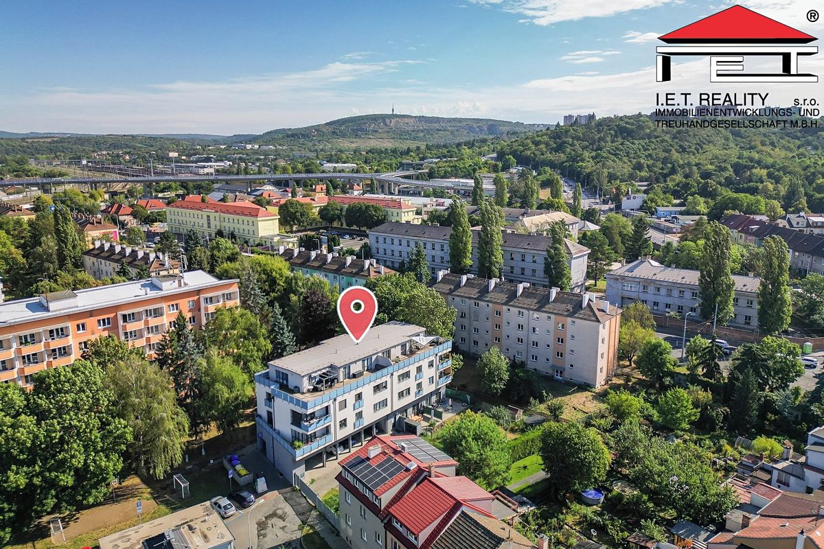 Prodej garážového stání 14 m² – fotografie 3