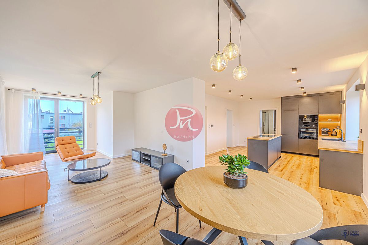 Pronájem rodinného domu 84 m², pozemek 637 m²