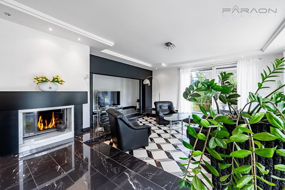 Prodej rodinného domu 454 m², pozemek 1837 m² – fotografie 5