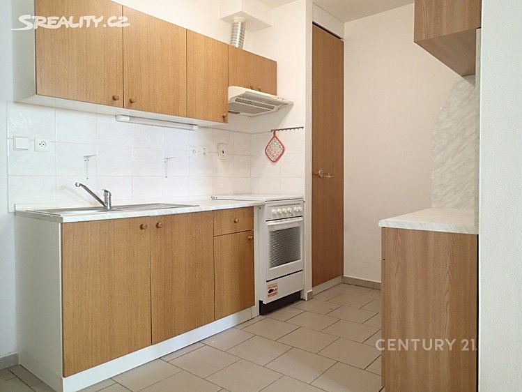 Pronájem bytu 1+kk 36 m² – fotografie 2