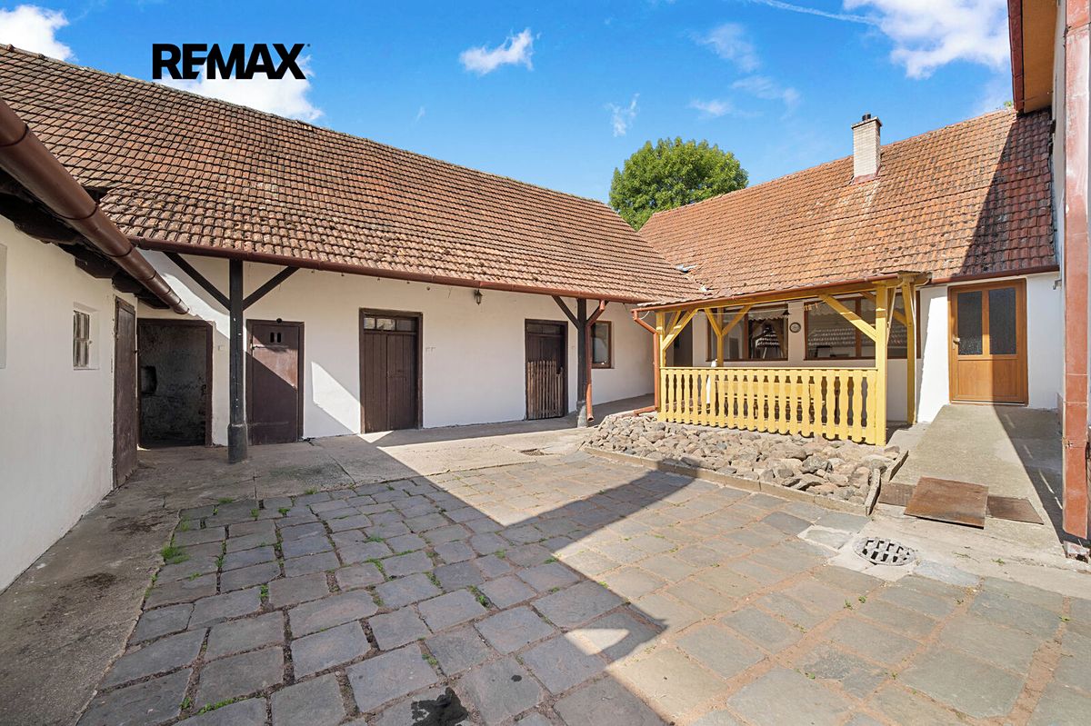 Prodej vícegeneračního domu 260 m², pozemek 4842 m² – fotografie 3