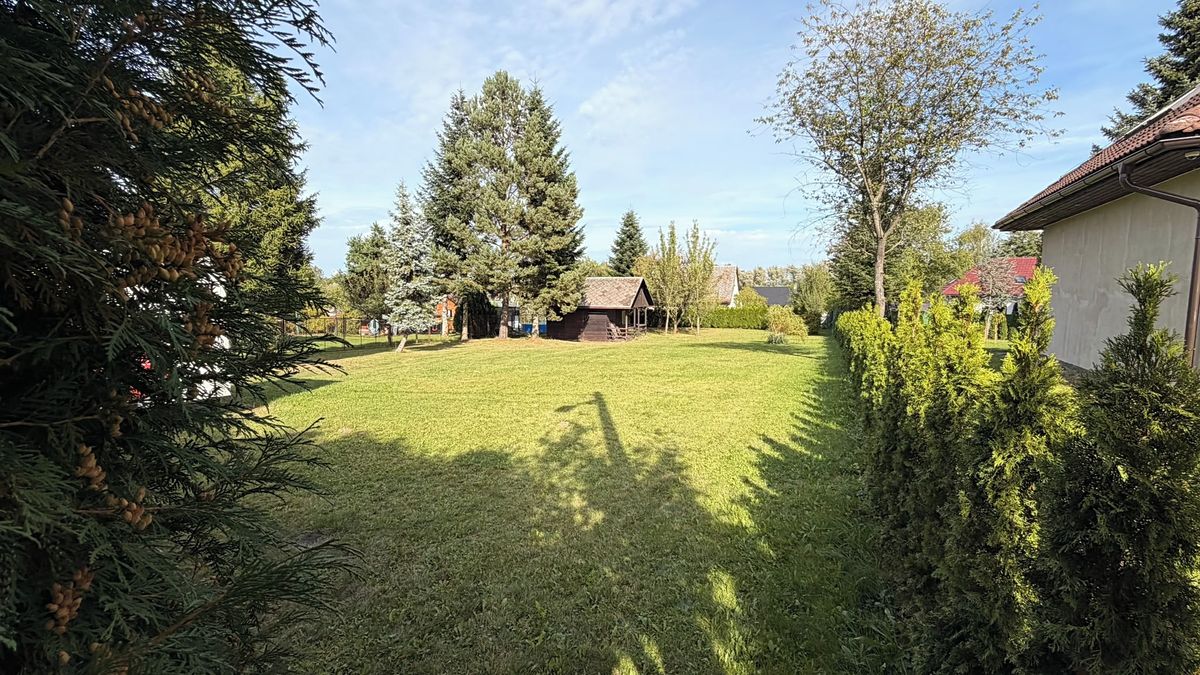 Prodej stavebního pozemku 1208 m² – fotografie 2