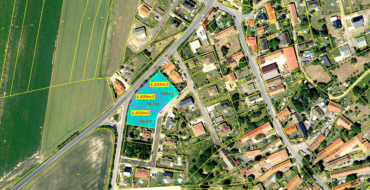 Prodej stavebního pozemku 1038 m² – fotografie 2