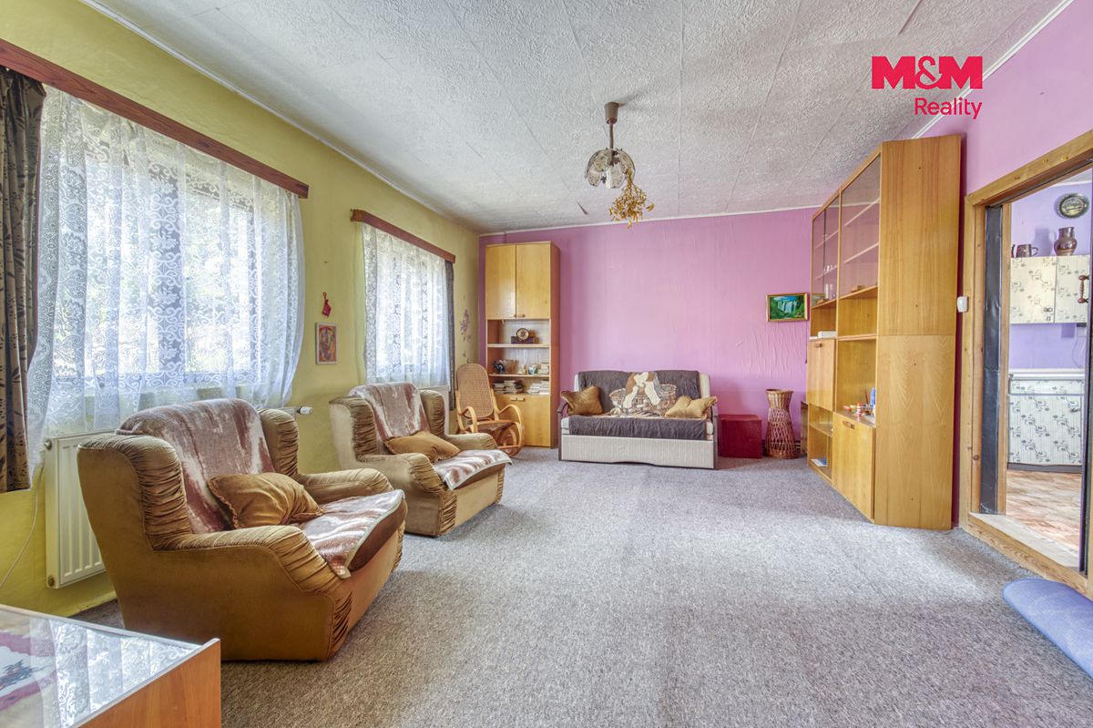 Prodej rodinného domu 213 m², pozemek 334 m² – fotografie 3
