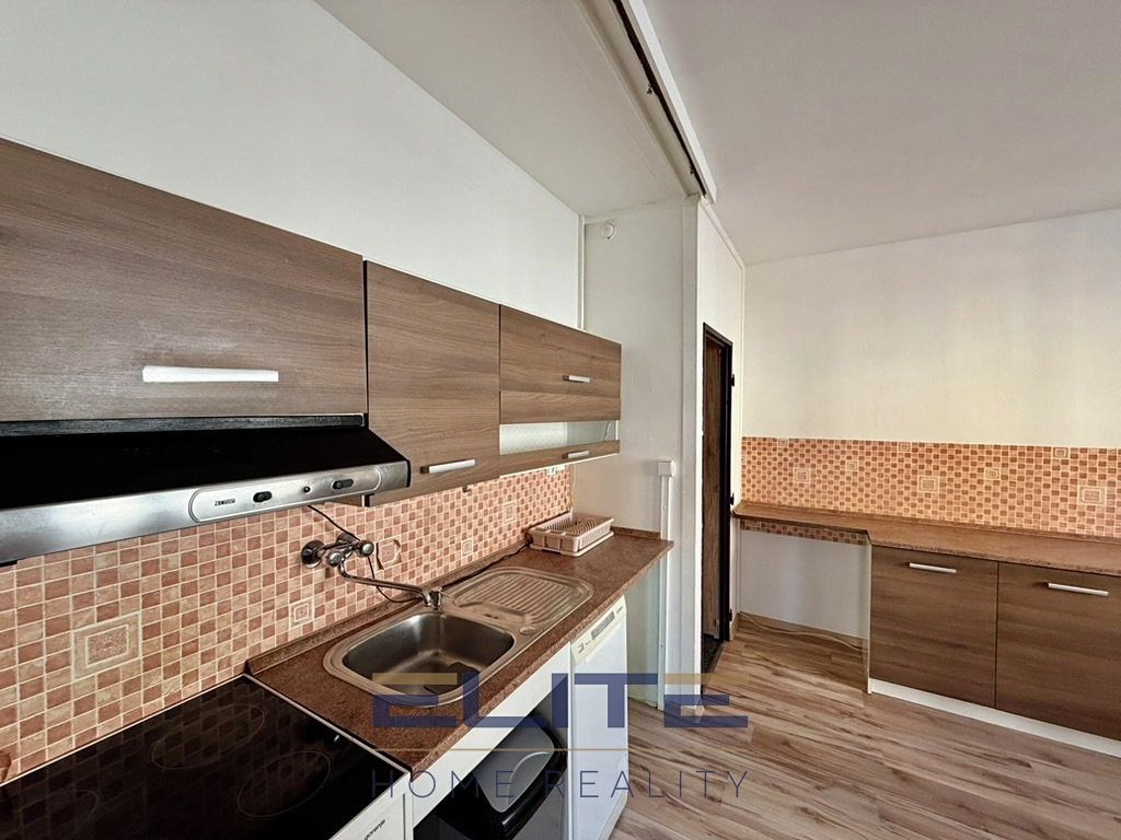 Pronájem bytu 2+kk 45 m² – fotografie 2
