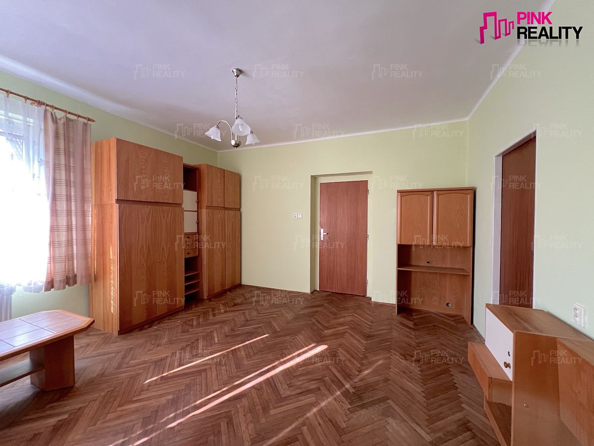 Prodej rodinného domu 224 m², pozemek 819 m² – fotografie 5