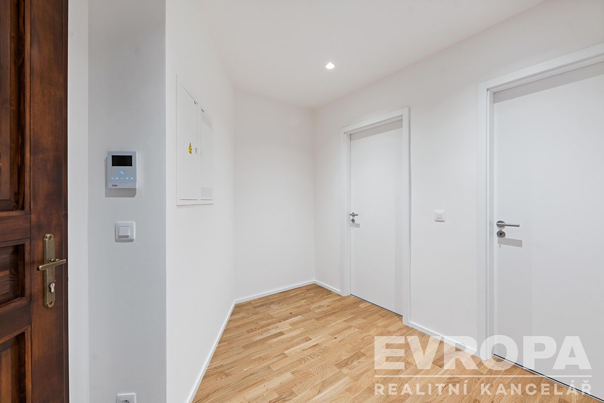 Pronájem bytu 2+kk 49 m² – fotografie 2