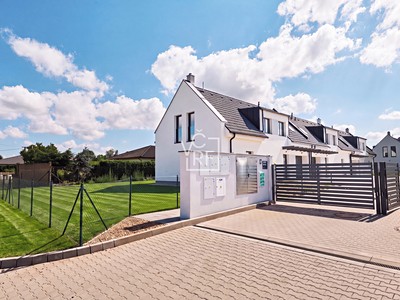 Pronájem domu, 148 m² (3 z 39)