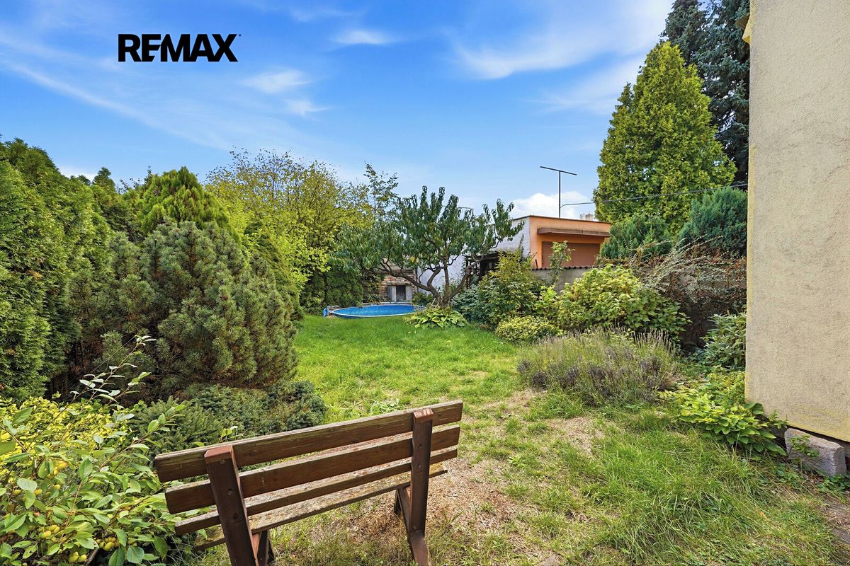Prodej rodinného domu 100 m², pozemek 272 m² – fotografie 2