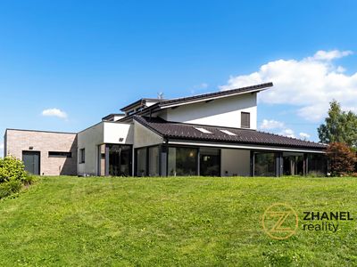 Prodej rodinného domu 351 m², pozemek 1603 m²