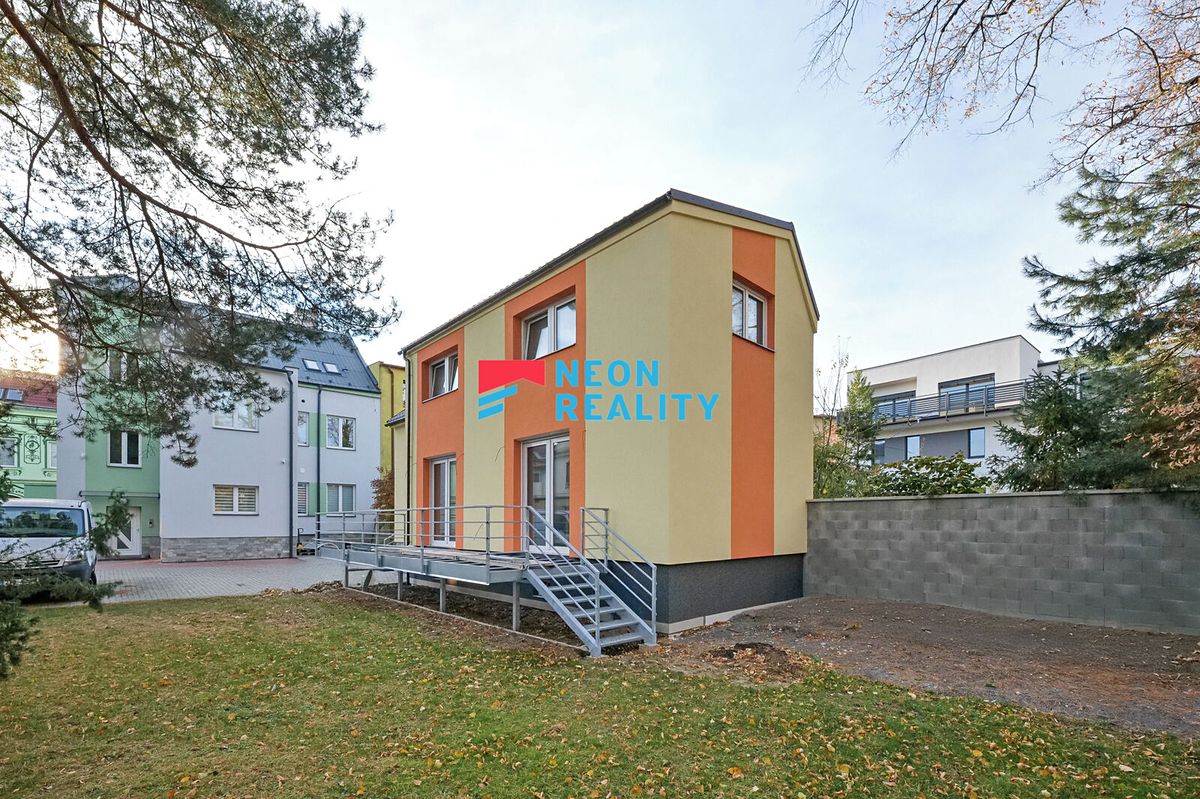 Pronájem bytu 3+kk 71 m² – fotografie 3