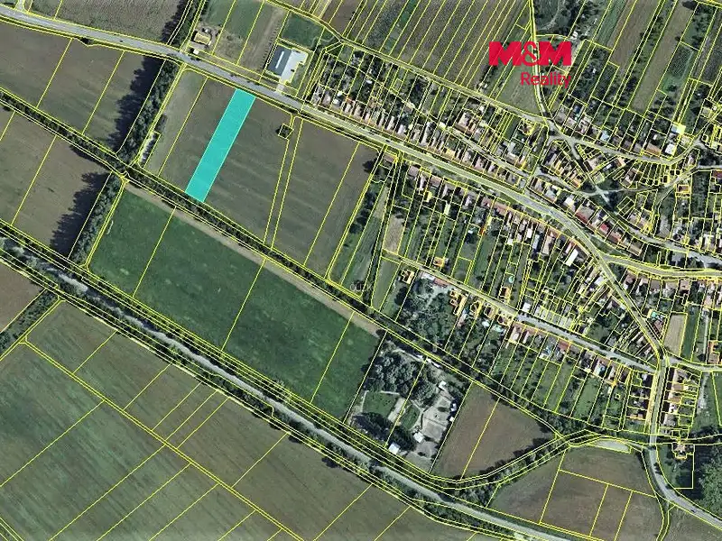 Prodej pozemku 4429 m², Sedlec – náhled fotky 1