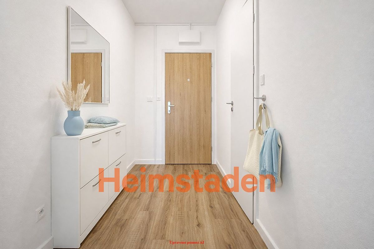 Pronájem bytu 1+kk 28 m² – fotografie 3