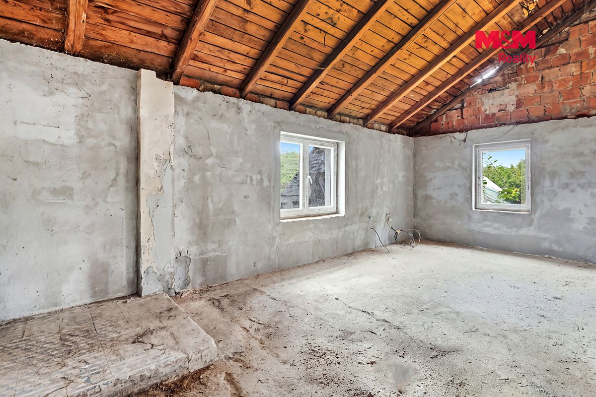 Prodej rodinného domu 268 m², pozemek 1187 m² – fotografie 4
