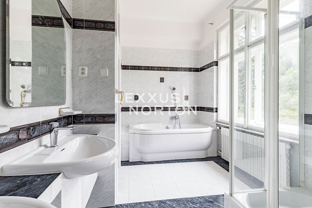 Pronájem bytu 5+1 150 m² – fotografie 4