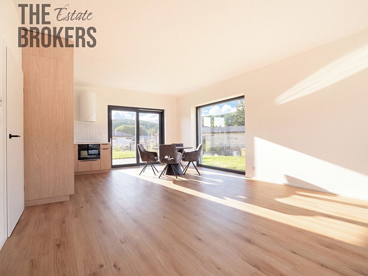 Prodej domu, 173 m² (2 z 23)