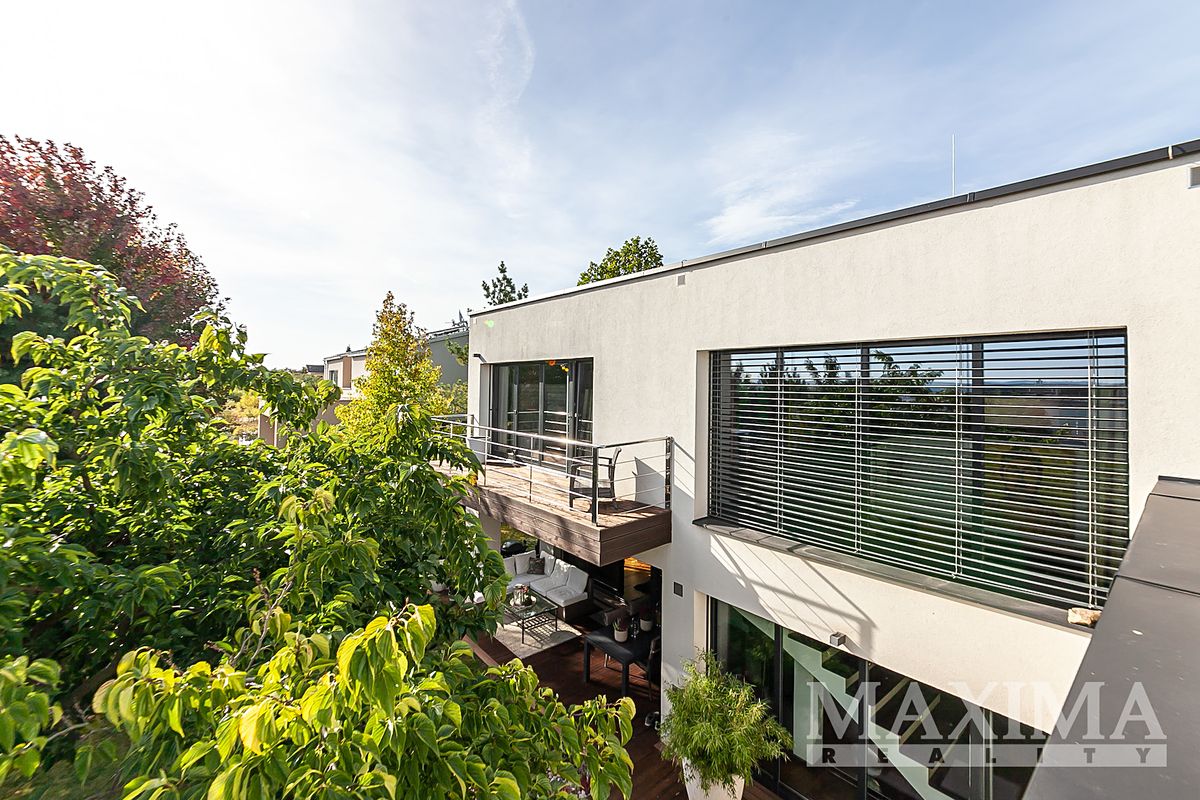Prodej rodinného domu 411 m², pozemek 828 m² – fotografie 4