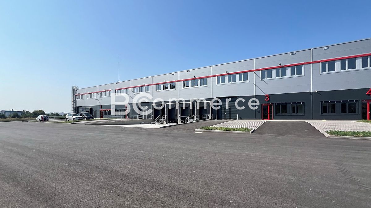 Pronájem skladového prostoru 1000 m² – fotografie 4