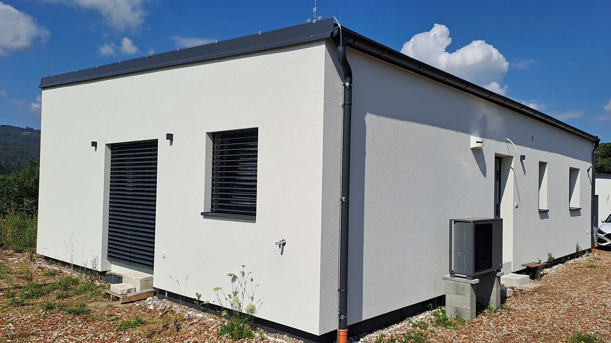 Prodej rodinného domu 94 m², pozemek 890 m² – fotografie 2