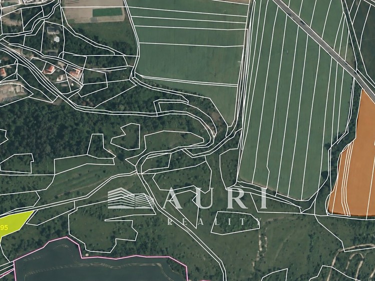 Prodej pozemku, 4 641 m² (1 z 3)