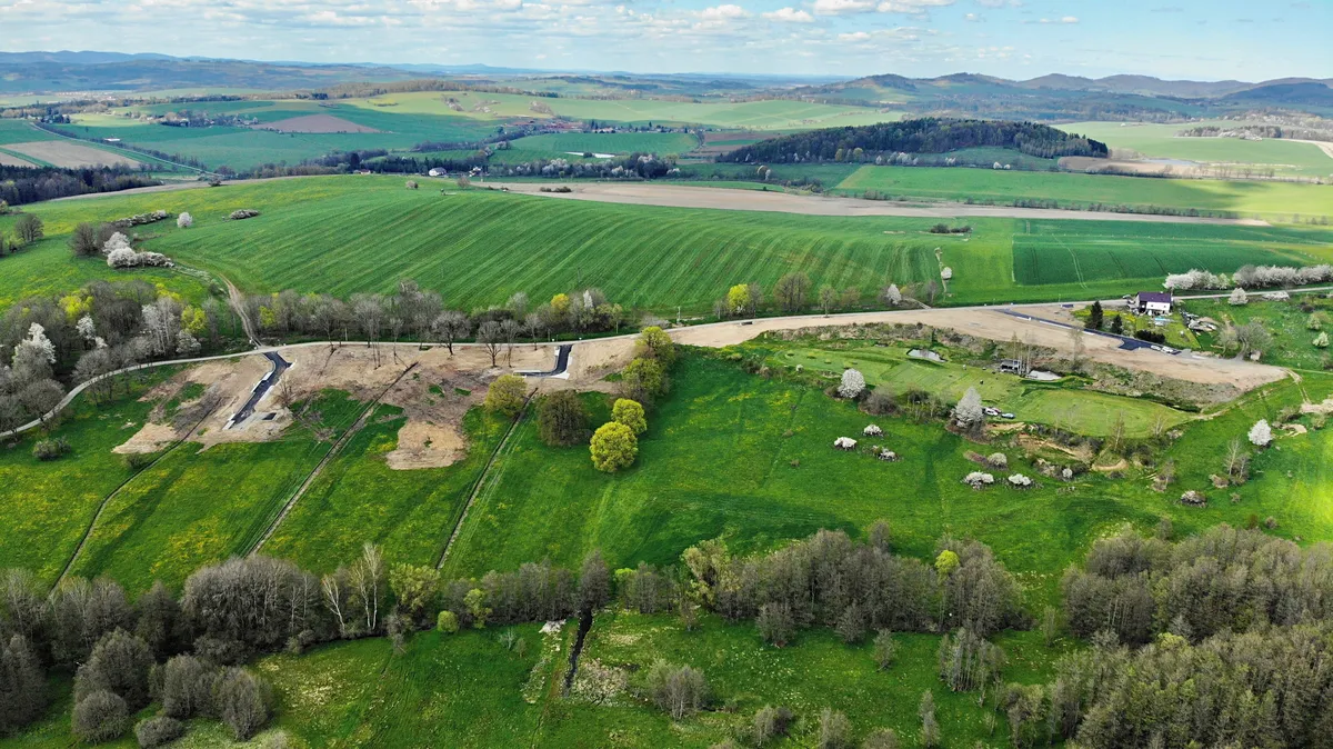 Prodej stavebního pozemku 2044 m²