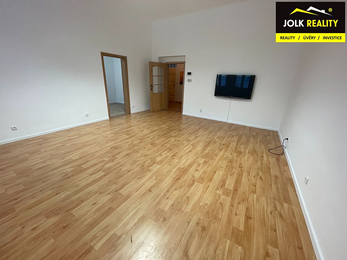 Pronájem bytu 2+1 81 m² – fotografie 2