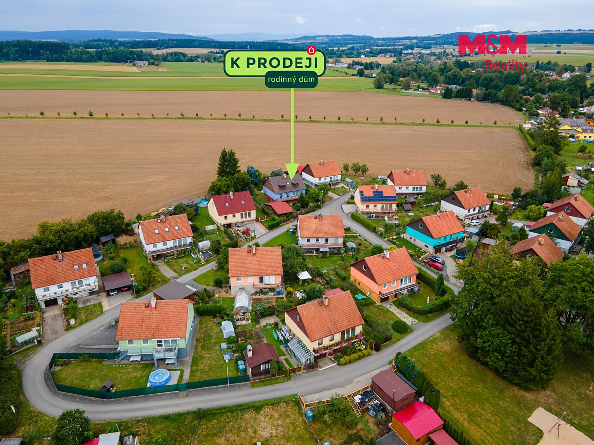 Prodej rodinného domu 180 m², pozemek 805 m² – fotografie 2