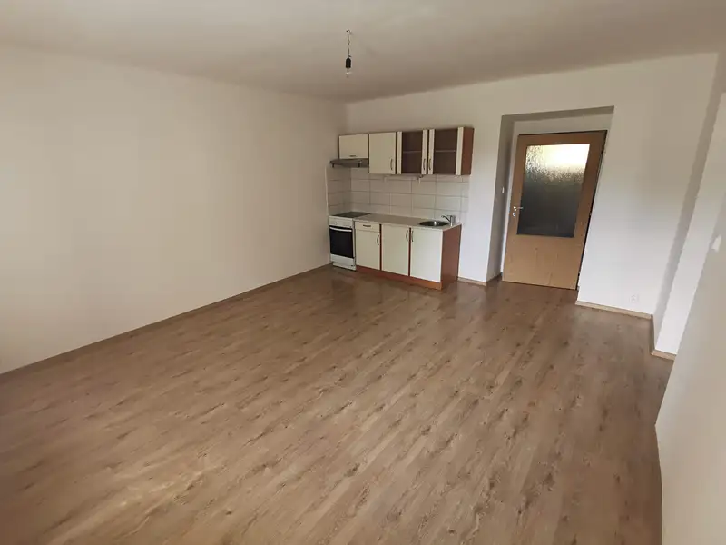 Pronájem bytu 2+kk 52 m², Týn nad Vltavou – náhled fotky 2