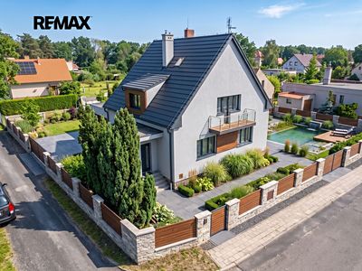 Prodej rodinného domu 260 m², pozemek 839 m²