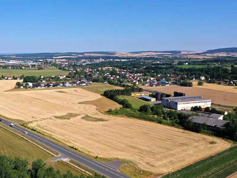 Prodej komerčního pozemku 3534 m², Kamenný Újezd – náhled fotky 2