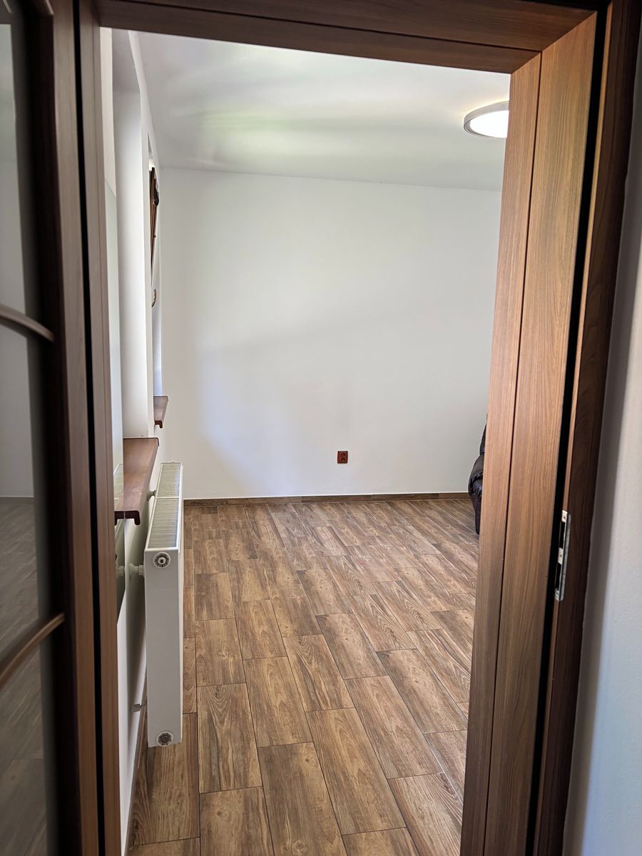 Pronájem bytu 2+1 43 m² – fotografie 4