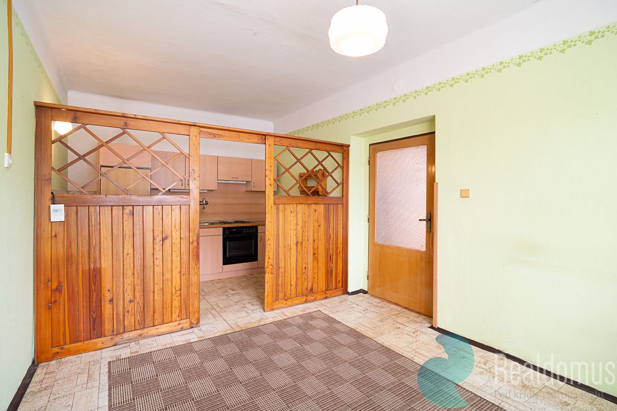 Prodej rodinného domu 180 m², pozemek 336 m² – fotografie 3