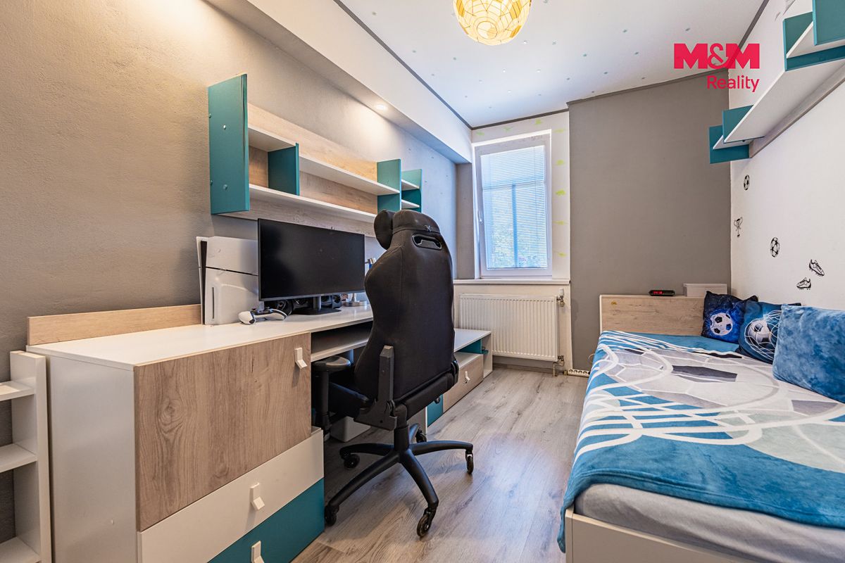 Prodej rodinného domu 200 m², pozemek 346 m² – fotografie 3