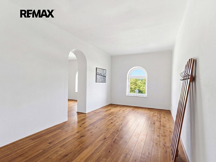 Будинок на продаж, 735 м² (4 з 19)