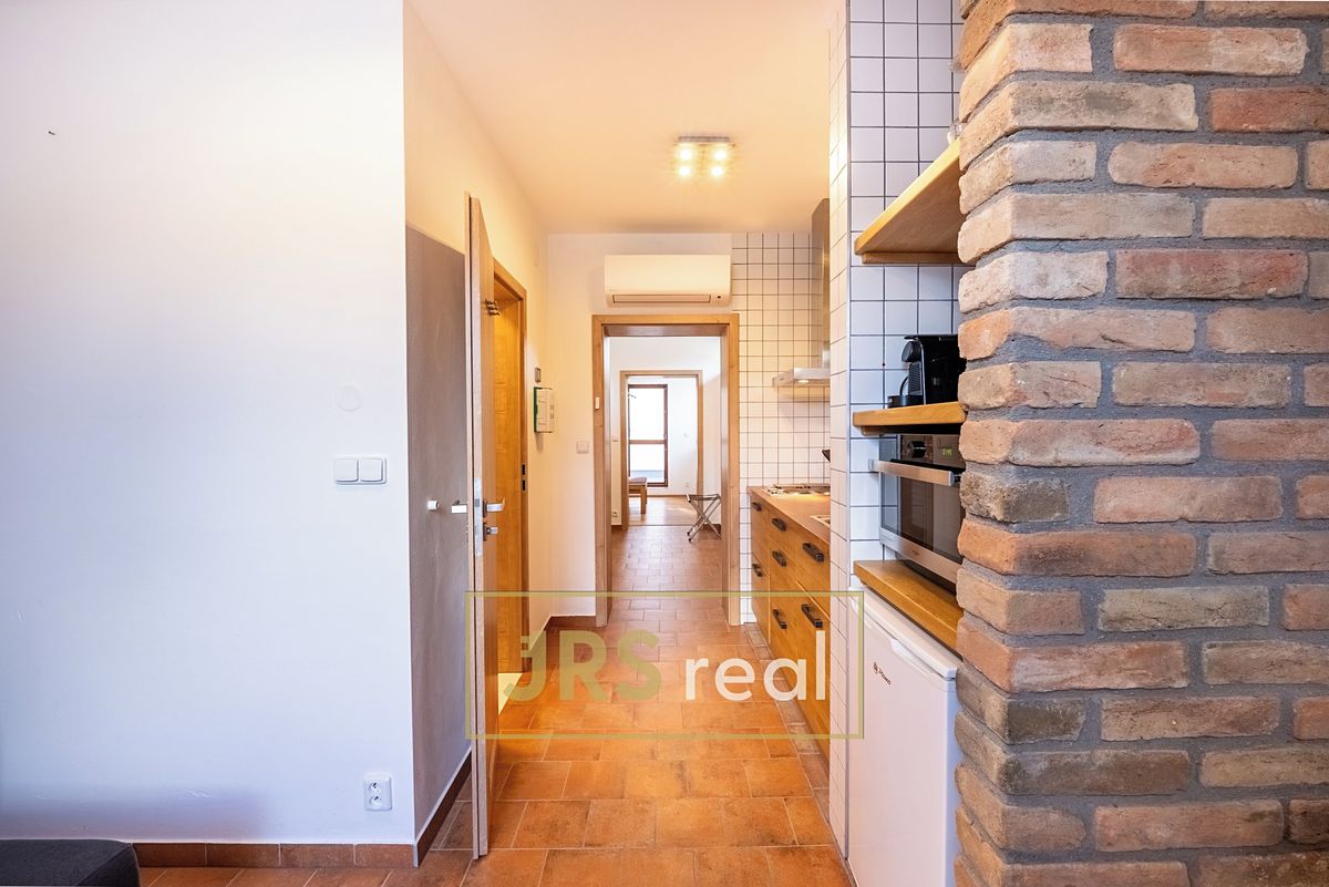Pronájem bytu 2+kk 34 m² – fotografie 5