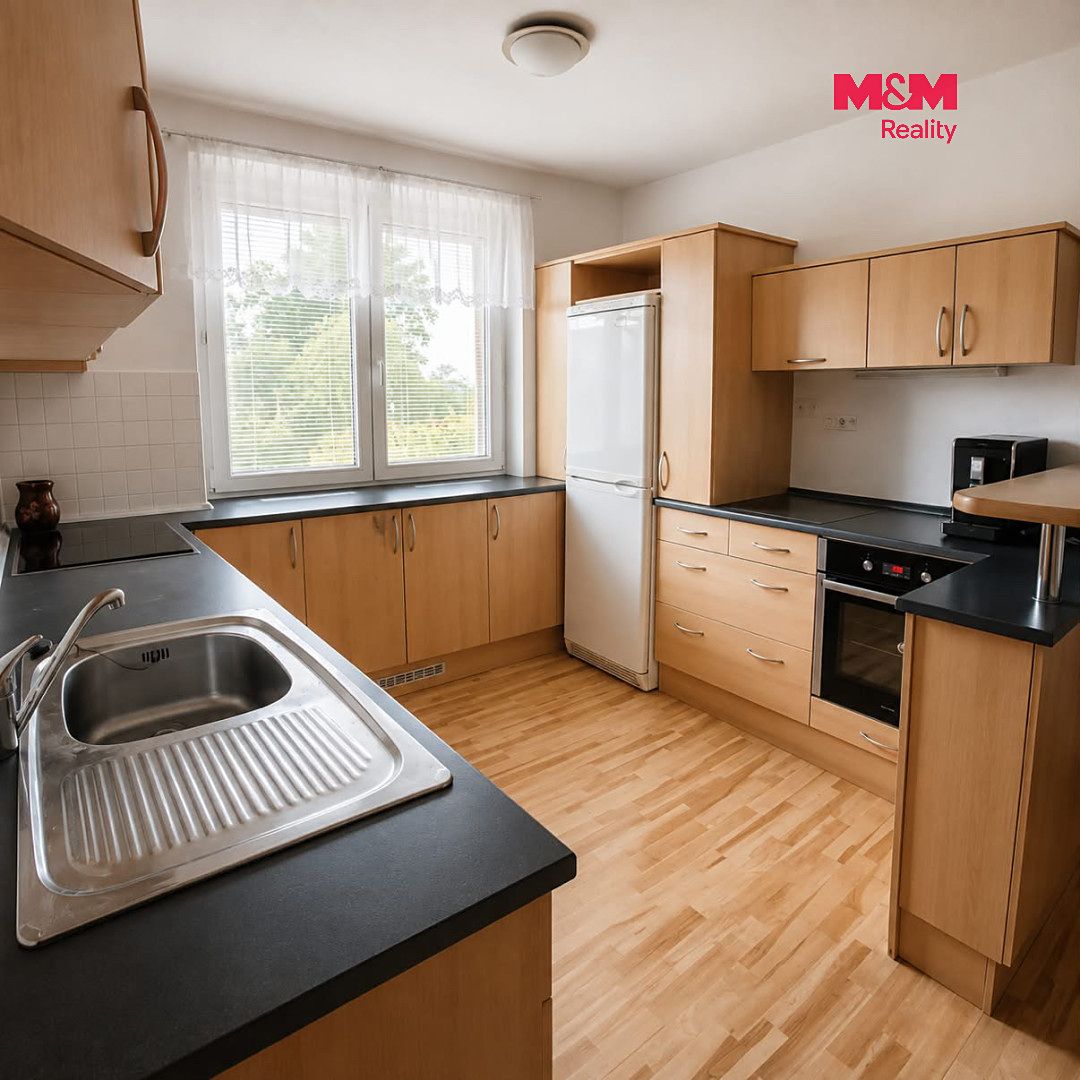 Pronájem rodinného domu 184 m², pozemek 66 m² – fotografie 3