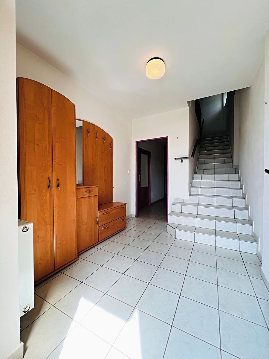 Prodej rodinného domu 253 m², pozemek 2162 m² – fotografie 4