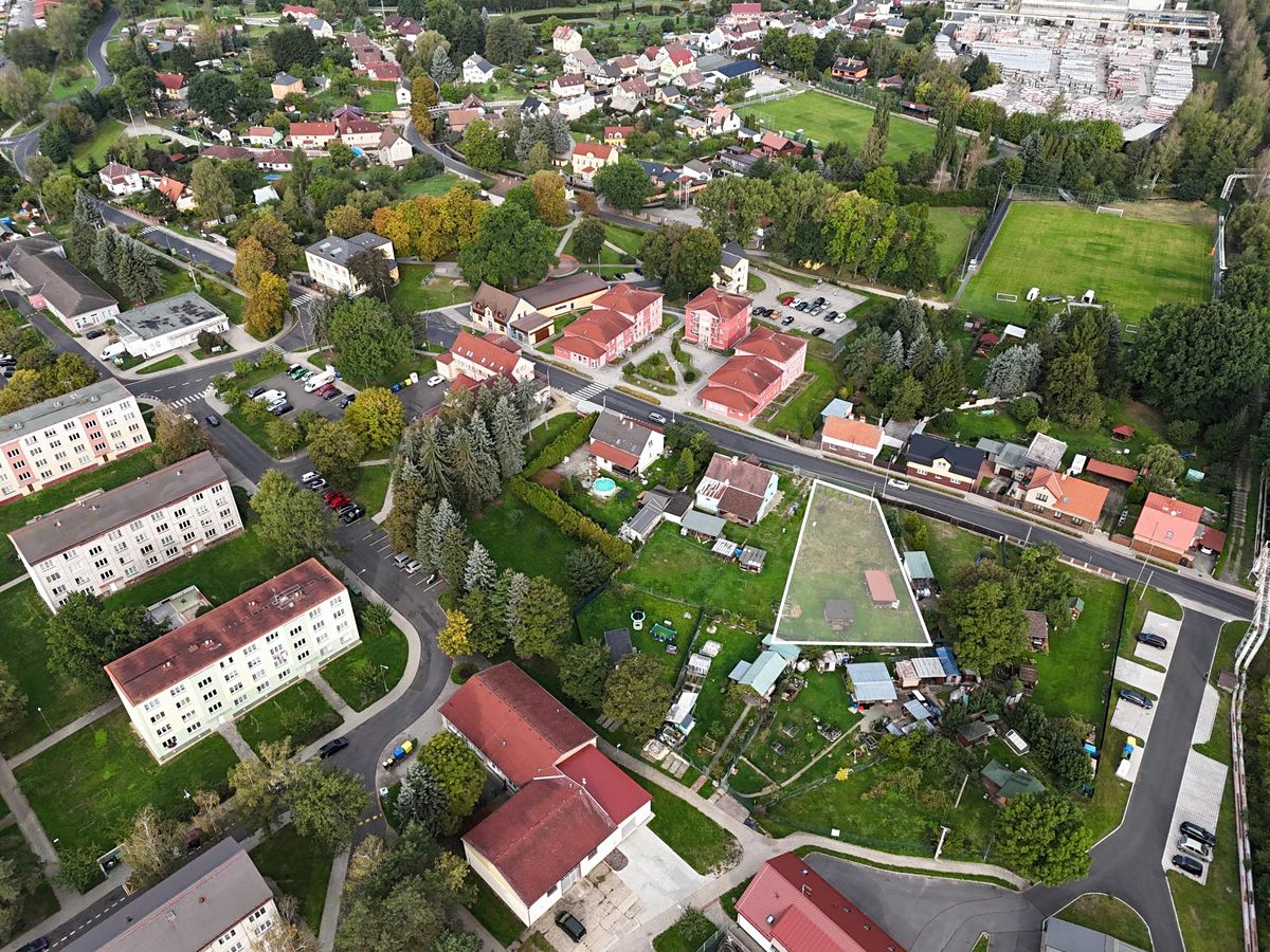 Prodej stavebního pozemku 807 m² – fotografie 5