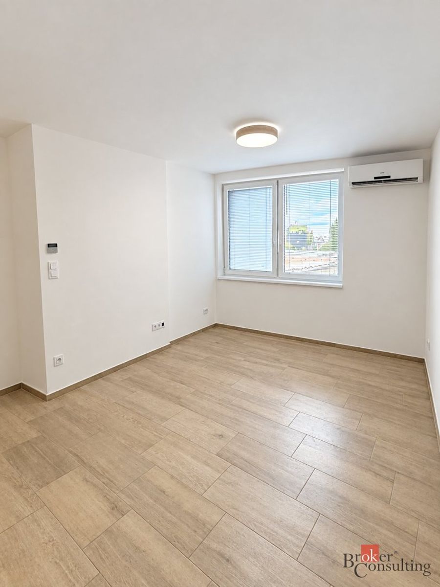 Pronájem bytu 2+kk 40 m² – fotografie 5