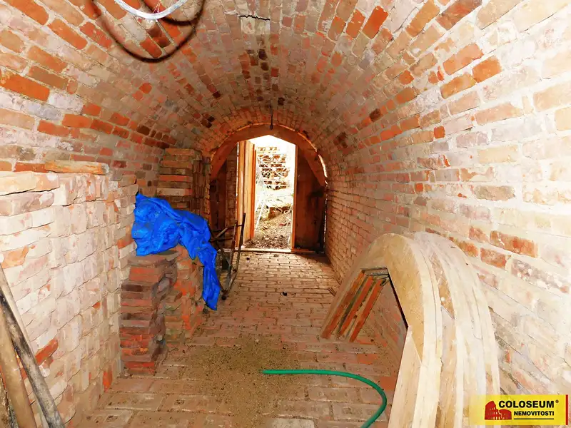 Prodej vinného sklepa 24 m², Chvalovice – náhled fotky 1