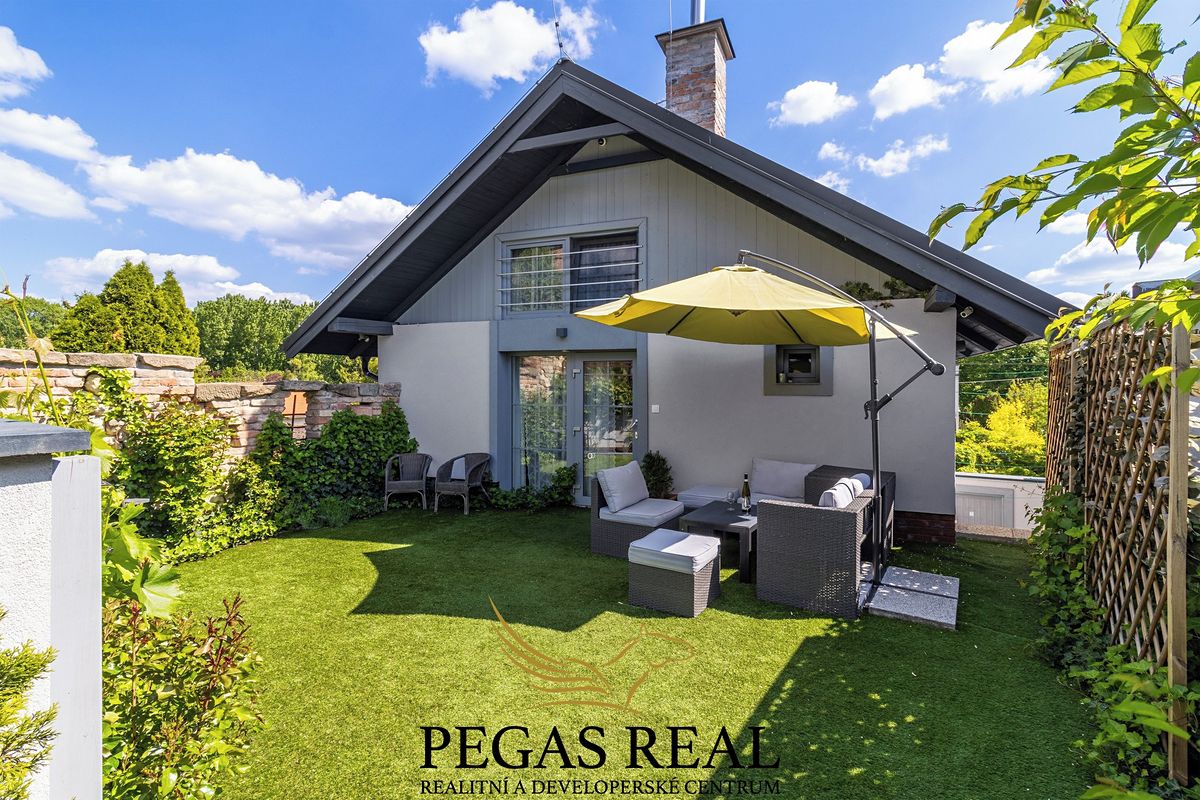 Prodej rodinného domu 146 m², pozemek 293 m²