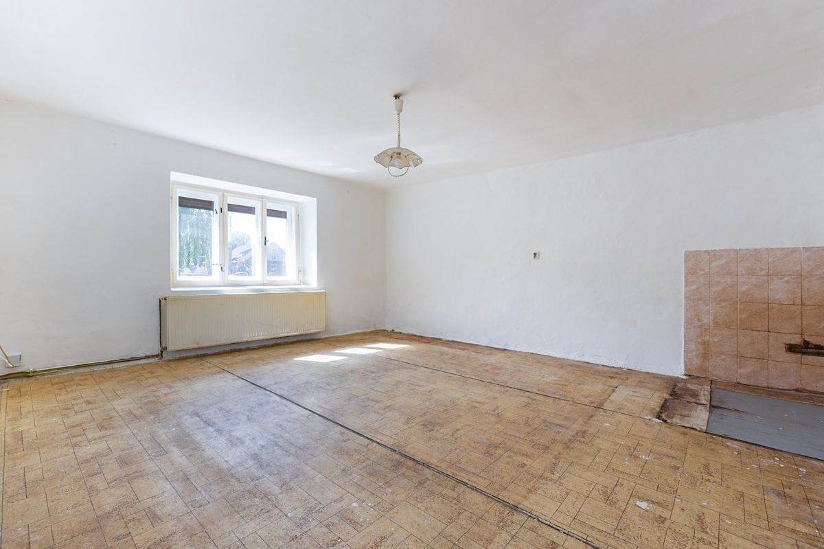 Prodej rodinného domu 140 m², pozemek 1911 m² – fotografie 4