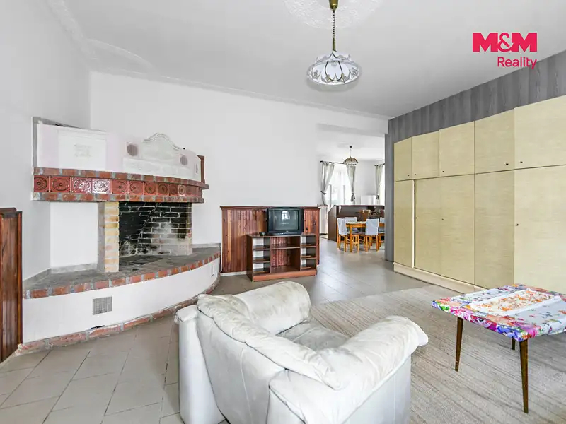 Prodej rodinného domu 371 m², pozemek 603 m², Pšov – náhled fotky 2