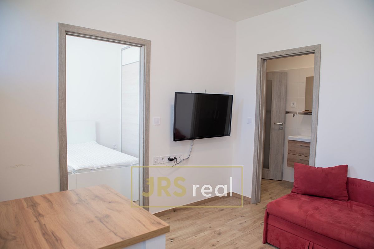 Pronájem bytu 2+kk 34 m² – fotografie 5