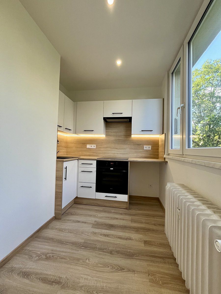 Pronájem bytu 2+1 55 m² – fotografie 3